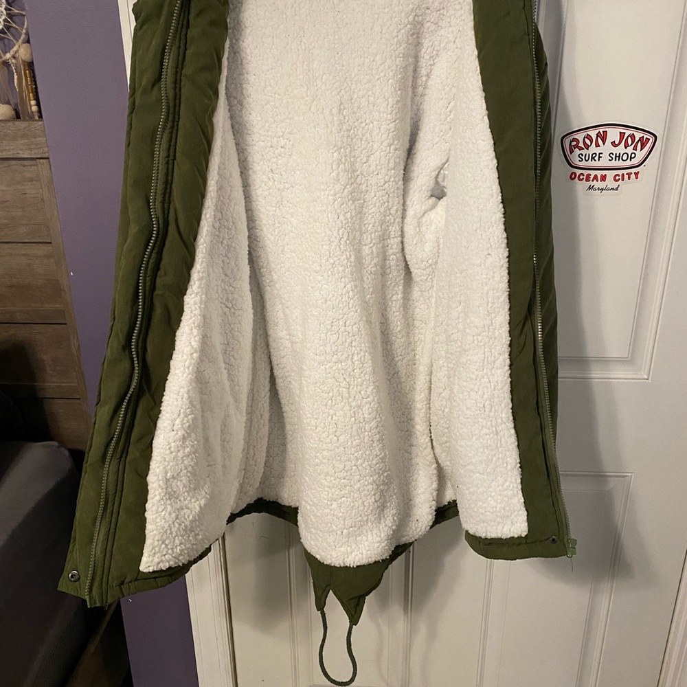 Winter jacket - Picture 4 of 4